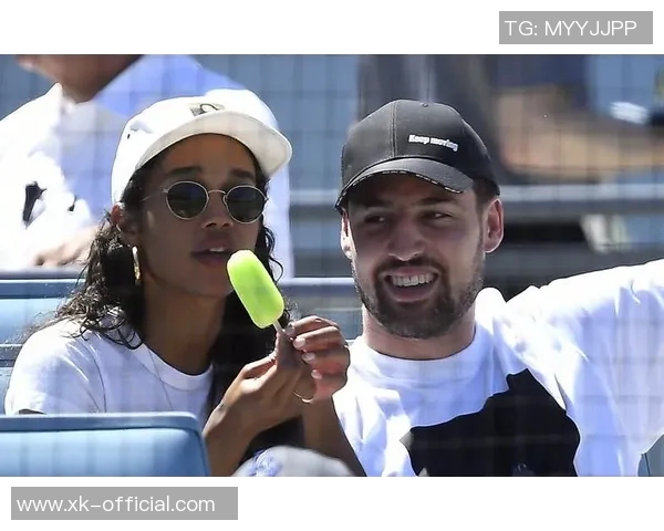 克莱表现平平女友陪伴成亮点7中2仅得8分4板1断三分命中率低迷