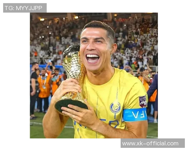 C罗梅开二度助力球队获胜并荣获上轮沙特联最佳进球奖杯